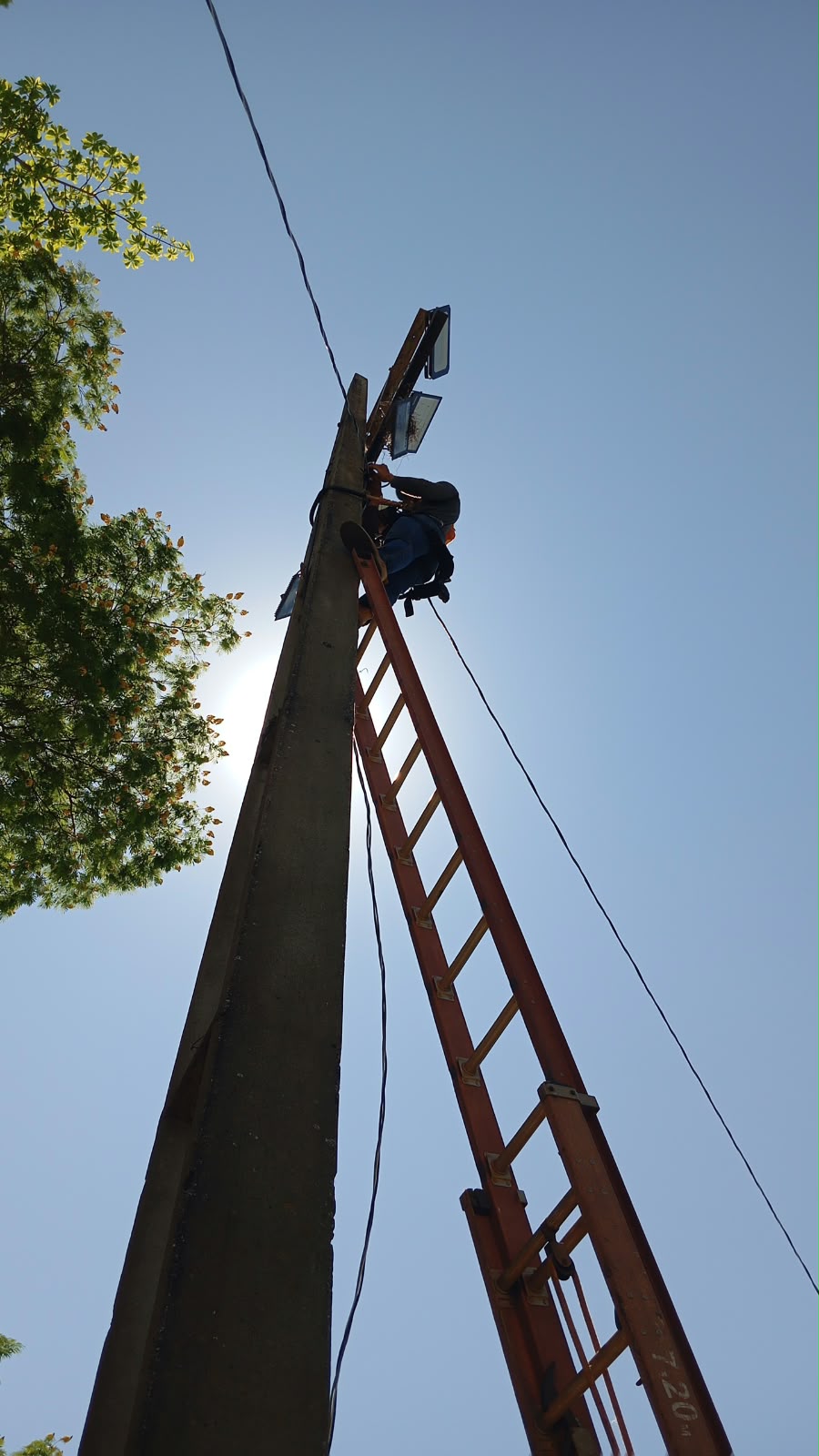 Serviço Elétrico Recente
